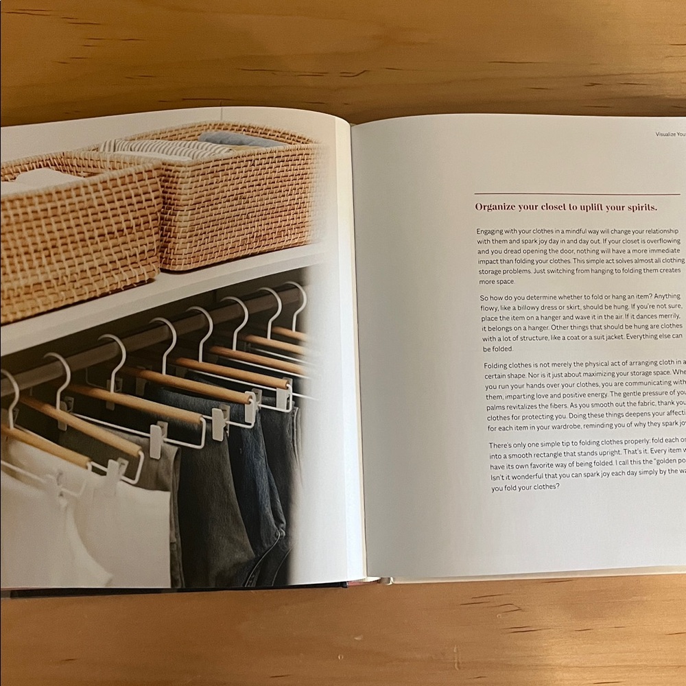 Marie Kondo's Kurashi at Home: How to Organize Your Space and Achieve Your Ideal - Picture 3 of 5